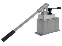 Double acting hand pump with   Distributor valve (2x8) 2,2 L